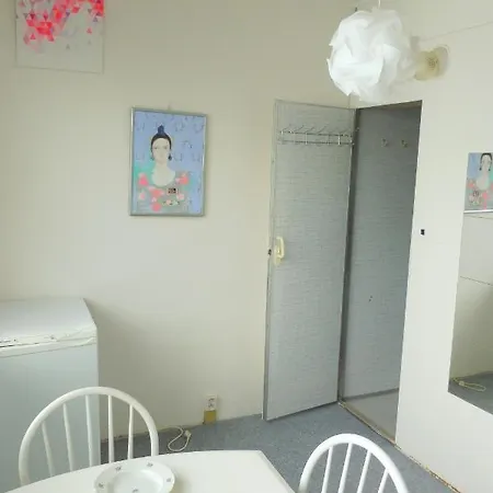 Nice Flat Close To The Town Centre In *