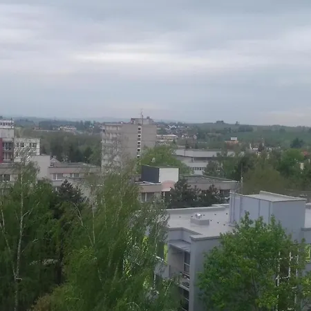 Nice Flat Close To The Town Centre In *